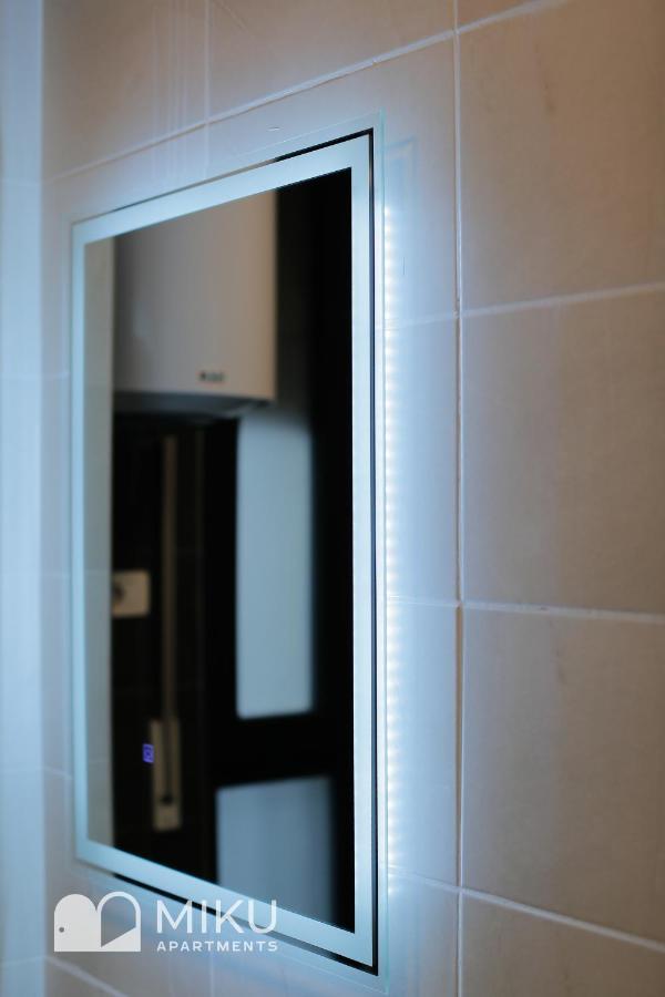 Miku Apartment - Glamorous 1Bedroom Apartment At Olympic Residence Tirana Exterior foto