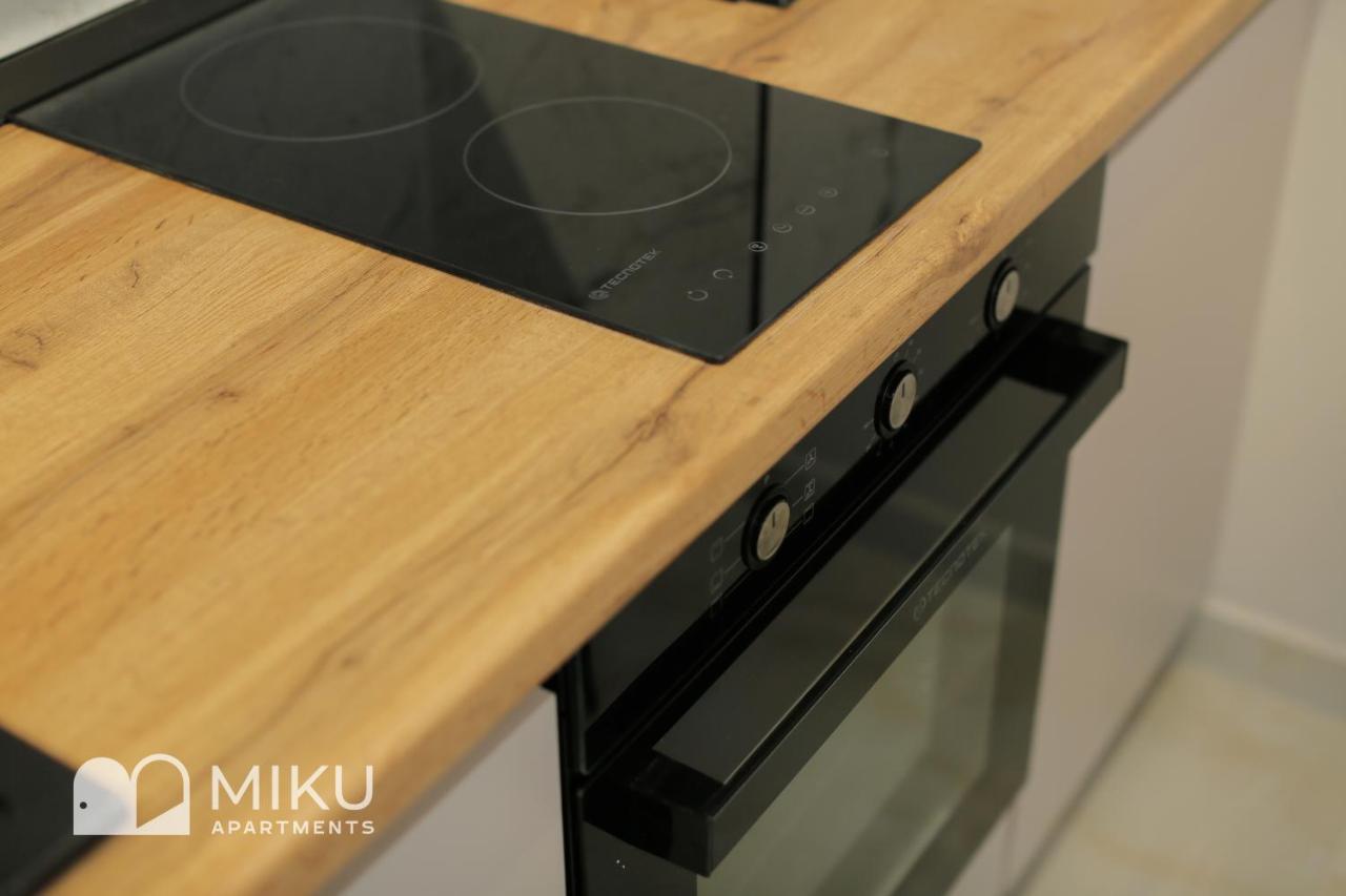 Miku Apartment - Glamorous 1Bedroom Apartment At Olympic Residence Tirana Exterior foto