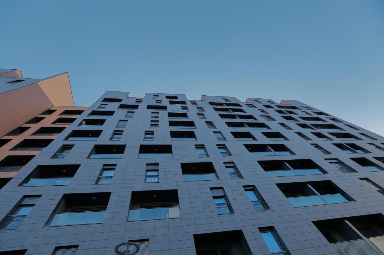 Miku Apartment - Glamorous 1Bedroom Apartment At Olympic Residence Tirana Exterior foto